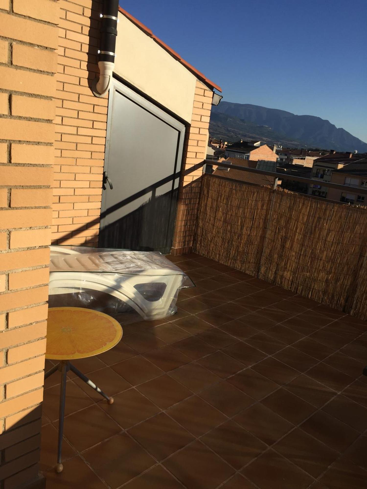 Acogedor Atico Duplex En Tremp Apartment ภายนอก รูปภาพ